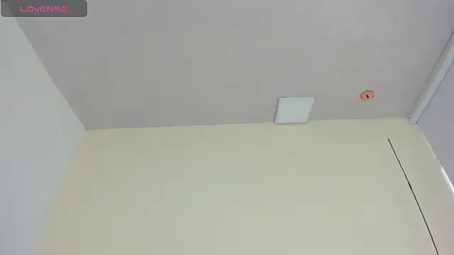 Cherllynn online show from November 27, 2025, 3:56 pm