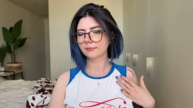 Snapshot of _vixenp chatting on June 5, 2026, 5:40 pm vixenp online show from June 5, 2026, 5:40 pm
