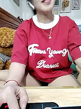 cream1299 online show from March 11, 2025, 11:23 am