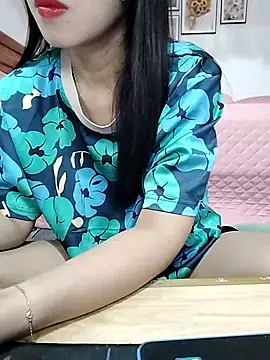 cream1299 online show from October 19, 2025, 11:35 am