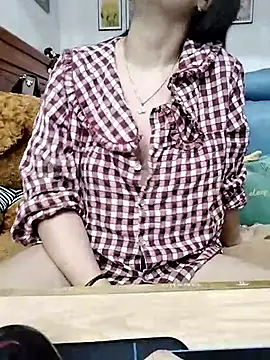 cream1299 online show from March 3, 2025, 8:08 am