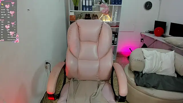 Snapshot of katya_nt chatting on February 19, 2026, 12:57 pm katya nt online show from February 19, 2026, 12:57 pm