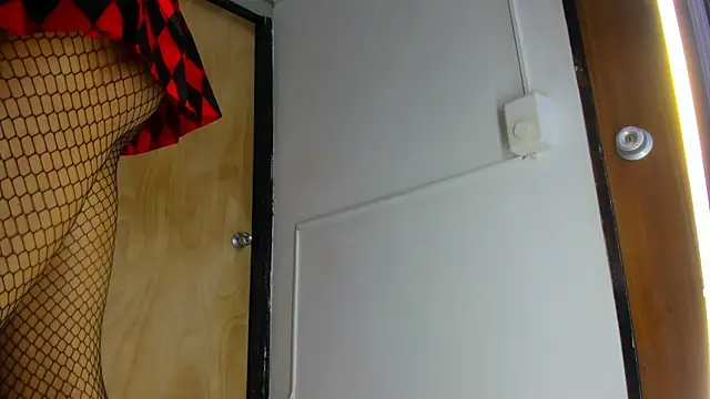 Camille Cedrik online show from October 31, 2025, 9:11 pm