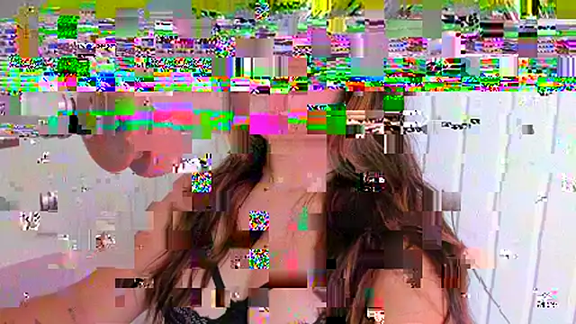 issie cute online show from November 29, 2025, 8:03 am