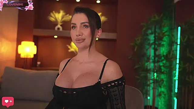 JustinneJade online show from February 25, 2025, 6:58 am