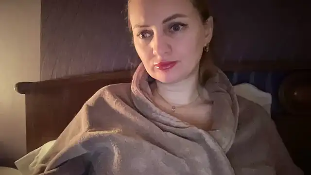 Snapshot of Viola_sweet chatting on March 4, 2026, 12:40 am Viola sweet online show from March 4, 2026, 12:40 am