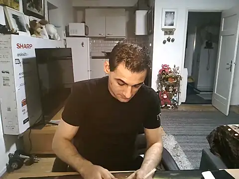 mihaimichael online show from October 19, 2025, 12:13 am