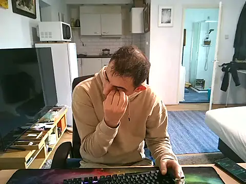 mihaimichael online show from October 4, 2025, 12:28 pm