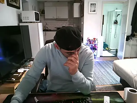 mihaimichael online show from October 8, 2025, 2:51 pm