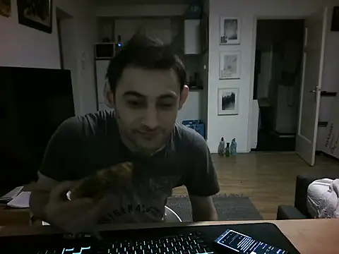 mihaimichael online show from April 22, 2026, 1:12 am