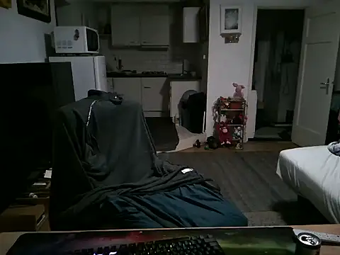 mihaimichael online show from October 9, 2025, 5:19 am