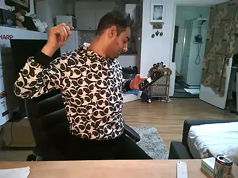 mihaimichael online show from November 28, 2025, 2:39 pm