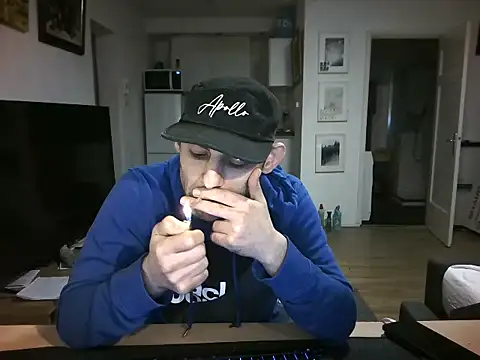mihaimichael online show from April 21, 2026, 1:18 am