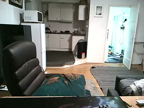 mihaimichael online show from September 22, 2025, 12:33 pm