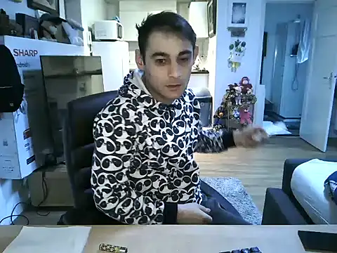 mihaimichael online show from December 16, 2025, 2:10 pm