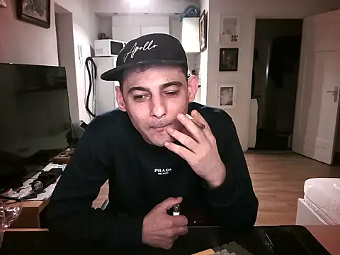 mihaimichael online show from July 8, 2026, 10:54 pm
