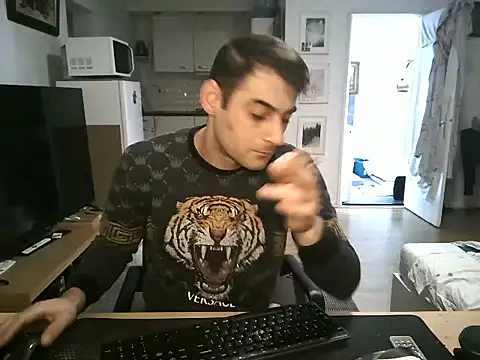 mihaimichael online show from June 7, 2026, 9:25 am