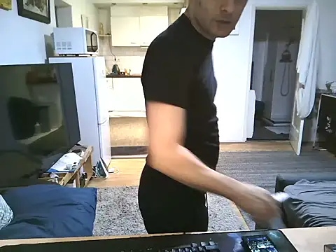 mihaimichael online show from September 26, 2025, 9:54 pm