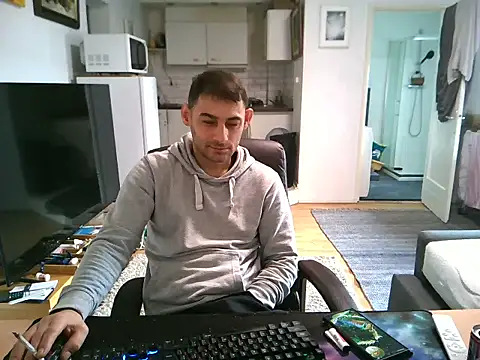 mihaimichael online show from September 15, 2025, 1:44 pm