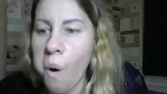 TherestlessKitty online show from October 25, 2025, 10:21 pm