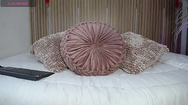 Tayzon Foxxx online show from March 25, 2026, 8:19 pm