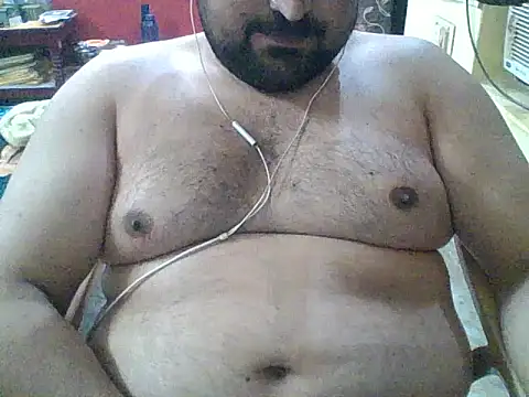 ARYANAVAILABLE online show from November 4, 2025, 10:02 pm