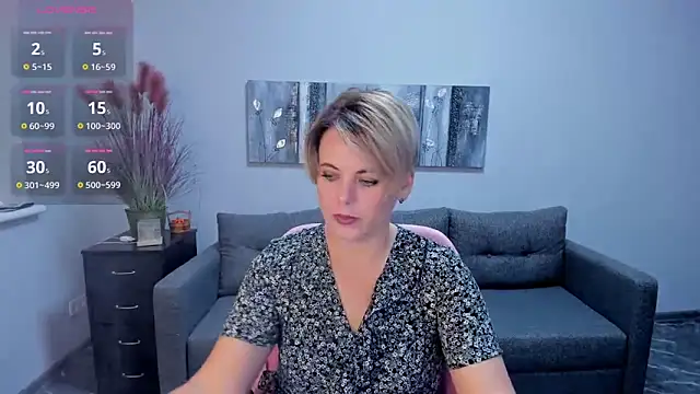 Snapshot of Julia_Wilsone chatting on October 4, 2025, 5:20 am Julia Wilsone online show from October 4, 2025, 5:20 am