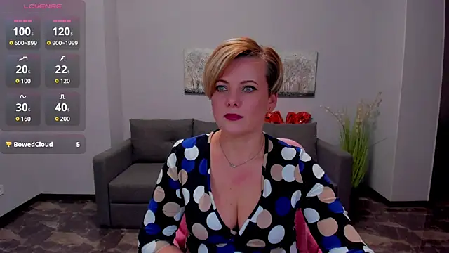 Snapshot of Julia_Wilsone chatting on February 19, 2025, 1:28 pm Julia Wilsone online show from February 19, 2025, 1:28 pm
