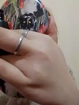 Gussie Bridie online show from December 2, 2025, 6:15 am