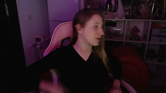 Pinkyladyxxx online show from January 4, 2025, 10:13 pm