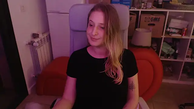 Pinkyladyxxx online show from March 8, 2025, 4:56 am