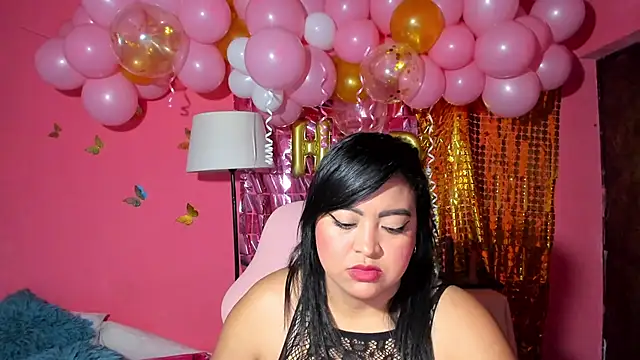 ivy roosx online show from April 13, 2026, 6:45 pm