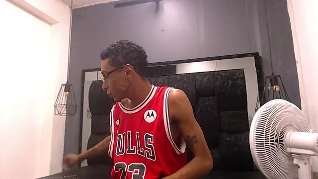 Jose Smoke online show from November 2, 2025, 6:46 pm