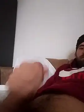 Snapshot of kevcore96 chatting on February 15, 2025, 2:44 pm kevcore96 online show from February 15, 2025, 2:44 pm