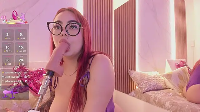 juicy led  online show from February 25, 2025, 8:42 pm