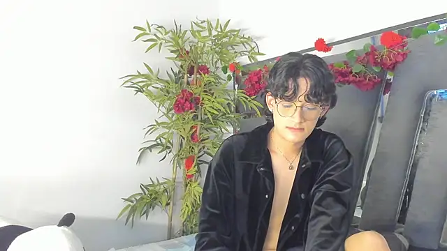 Black Rose2 online show from March 12, 2025, 2:56 pm