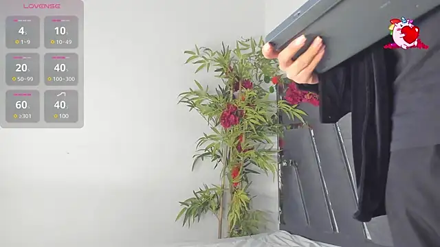 Black Rose2 online show from March 10, 2025, 11:45 am