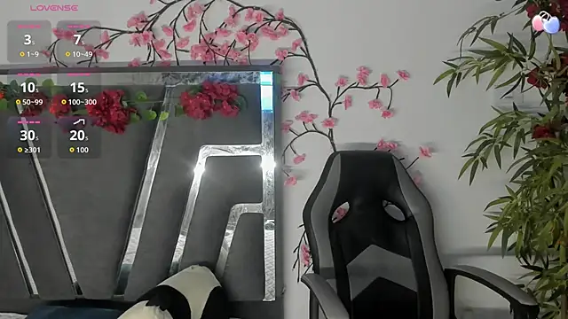 Black Rose2 online show from October 27, 2025, 11:33 am