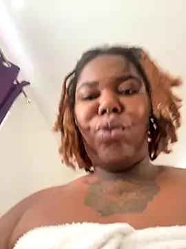 Goddess Nafeesha online show from October 28, 2025, 5:45 pm