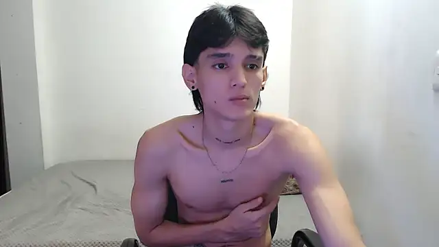 Snapshot of Curtis_Jones chatting on February 7, 2025, 6:13 pm Curtis Jones online show from February 7, 2025, 6:13 pm