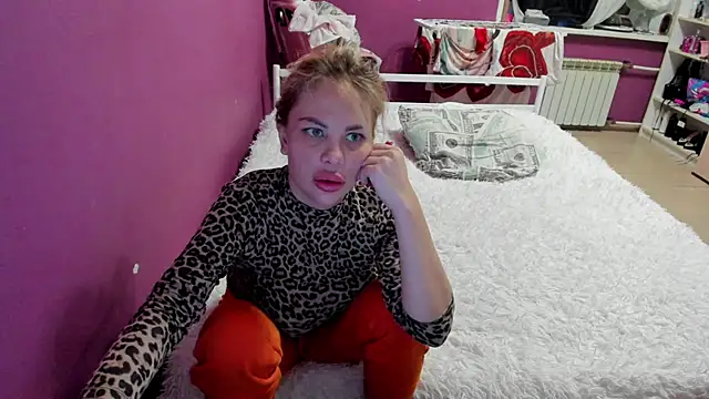 Snapshot of Lika8234 chatting on February 16, 2026, 2:32 am Lika8234 online show from February 16, 2026, 2:32 am