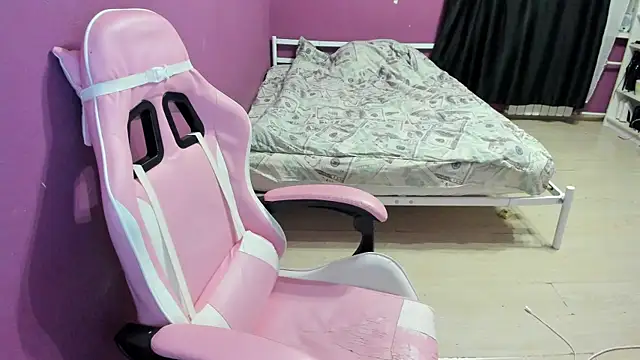 Lika8234 online show from April 7, 2026, 7:04 pm