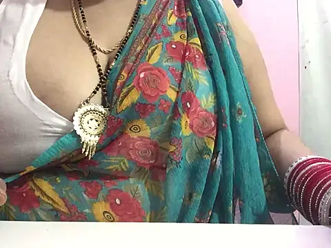 Desi bhabhiii online show from December 31, 2024, 5:44 am