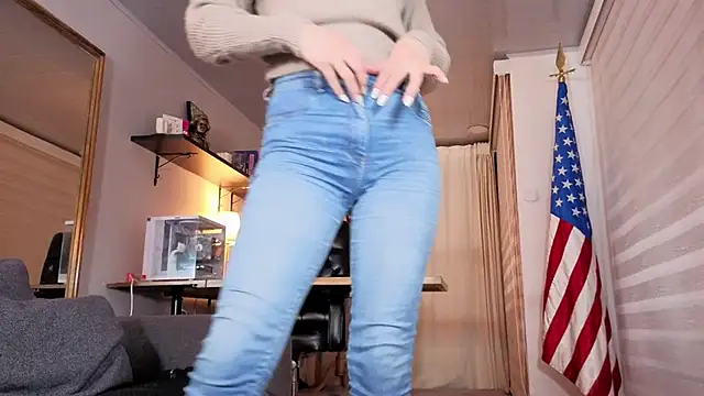 Alice milf  online show from October 10, 2025, 9:10 am