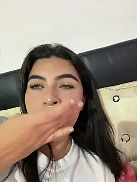  luna torres online show from March 13, 2025, 4:38 am