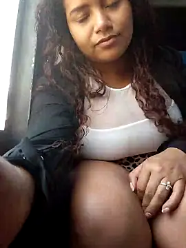 loly marce online show from October 25, 2025, 10:10 pm