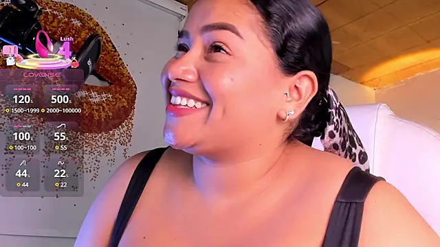 Snapshot of loly_marce chatting on February 27, 2025, 12:36 am loly marce online show from February 27, 2025, 12:36 am