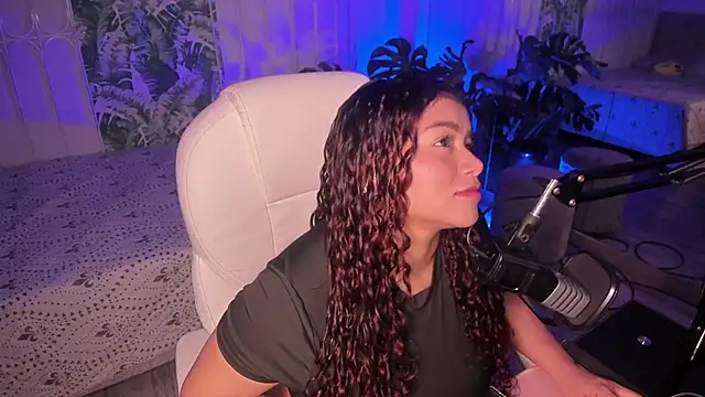 loly marce online show from March 16, 2026, 8:11 pm