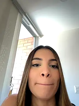 VictoriaNoah  online show from November 8, 2025, 5:05 pm