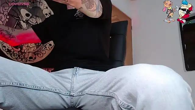 Snapshot of ren_stipee chatting on October 9, 2025, 2:45 am ren stipee online show from October 9, 2025, 2:45 am